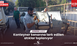 Konteyner kenarına terk edilen atıklar toplanıyor