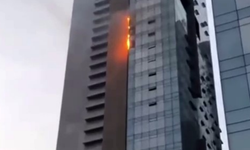 Şişli Mecidiyeköy'de bulunan iş merkezinde yangın