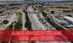 Alaçatı Gişelerinde yüzlerce metre araç kuyruğu