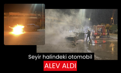 Seyir halindeki otomobil alev aldı