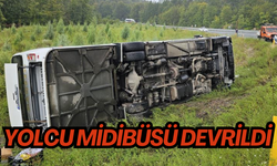 Yolcu midibüsü devrildi: 9 yaralı