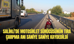 Yere düşen motosiklet sürücüsü ezilmekten son anda kurtuldu! Salihli’de araç içi kamera kaza anını saniye saniye kaydetti!