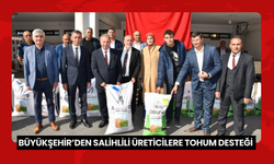 Büyükşehir’den Salihlili üreticilere tohum desteği