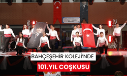 Salihli Bahçeşehir Koleji’nin Cumhuriyet gençleri, 101.yıl balosunu coşkuyla kutladı