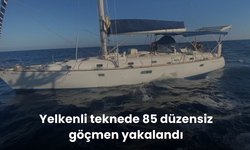 Yelkenli teknede 85 düzensiz göçmen yakalandı