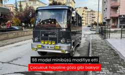 1988 model minibüsü çocukluk hayaline dönüştürdü