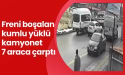 Freni boşalan kumlu yüklü kamyonet 7 araca çarptı