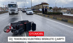 Otomobil üç tekerlekli elektrikli bisiklete çarptı: 1 ağır yaralı