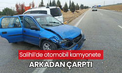 Salihli’de otomobil kamyonete arkadan çarptı: 3 yaralı