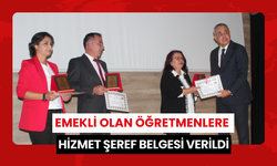 Emekli olan öğretmenlere hizmet şeref belgesi verildi