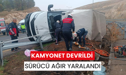 Virajı alamayan kamyonet devrildi, sürücü ağır yaralandı