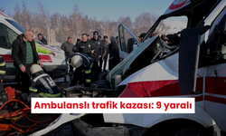 Ambulansla iki ayrı noktada 4 araç karıştı: 9 yaralı