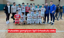 Futsalda şampiyon Spil Ortaokulu oldu