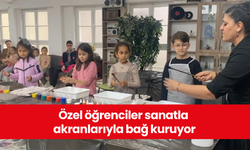 Özel öğrenciler sanatla akranlarıyla bağ kuruyor