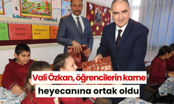 Vali Özkan, öğrencilerin karne heyecanına ortak oldu