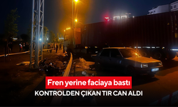 Fren yerine faciaya bastı: Tır karşı şeride geçti, motosikletliyi hayattan kopardı