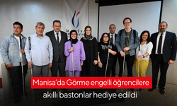 Manisa’da Görme engelli öğrencilere akıllı bastonlar hediye edildi