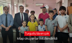 Turgutlu'da en çok kitap okuyanlar ödüllendirildi