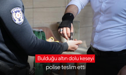 Manisa’da tuvalette bir kese altın buldu, polise teslim etti