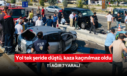 Orta refüje çarpan otomobil karşı şeride uçtu: 1’i ağır 7 yaralı