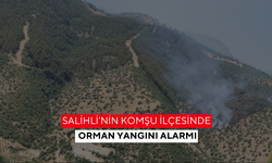 Salihli’nin komşu ilçesinde orman yangını alarmı | 4 uçak, 2 helikopter, 11 arazözle müdahale