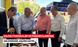 Salihli Manavlar ve Pazarcılardan geleneksel aşure hayrı