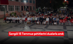 Sarıgöl’de 15 Temmuz belgeseli duygulandırdı; Vatandaşlar gözyaşlarını tutamadı