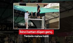 Nefes kesen kurtarma! Balkondan tenteye düştü, esnaf yardıma koştu...