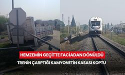 Manisa'da hemzemin geçitte faciadan dönüldü: Trenin çarptığı kamyonetin kasası koptu