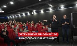 Gezen sinema tırı Demirci’de 4 bin çocuğa sinema keyfi yaşattı