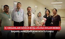 Göğüs boşluğu iç organlarla doluydu: 53 günlük bebek mucizeyle yaşama döndü