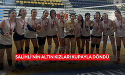 Salihli’nin altın kızları kupayla döndü