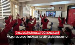 Özel Salihli Koleji öğrencileri, Yazar Sara Şahinkanat ile söyleşide buluştu