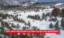 Spil Dağı mevsimin ilk karıyla beyaza büründü