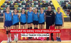 Akhisar’ın genç voleybolcuları milli takım yolunda
