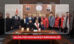 Kaymakam Güldoğan, ‘Salihli Sana Kanım Feda’ etkinliğinde dereceye giren öğrencileri ağırladı
