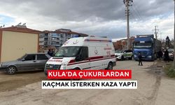 Kula’da çukurlardan kaçmak isterken kaza yaptı