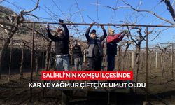 Salihli’nin komşu ilçesinde kar ve yağmur çiftçiye umut oldu