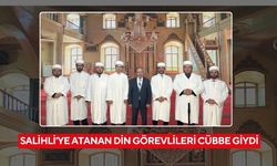 Salihli’de yeni din görevlilerine cübbe ve sarık töreni