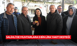 Salihli’de muhtarlara 5 bin lira yakıt desteği