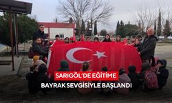 Sarıgöl’de eğitime bayrak sevgisiyle başlandı