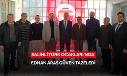 Salihli Türk Ocakları’nda Ednan Aras güven tazeledi