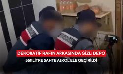 Akılalmaz tuzak! Tekel bayisinde rafın arkasından 558 litre sahte içki çıktı...