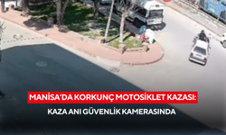Manisa’da motosikletli metrelerce sürüklenip aracın altına girdi: kaza anı kamerada