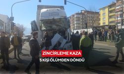 Tır, motosiklet ve kamyon birbirine girdi: 5 kişi ölümden döndü