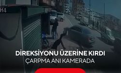 Çocuğunu tehdit ettiğini iddia ettiği motosikletliye otomobiliyle böyle çarptı...