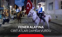 Meşaleli yürüyüşe cirit atları eşlik etti