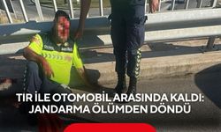 Tır ile otomobil arasında kaldı: Jandarma ölümden döndü