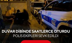 Karanlıkta çömelmiş yüzü kapalı kadın polisi alarma geçirdi...