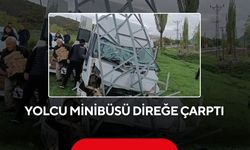 Yolcu minibüsü direğe çarptı: 11 kişi ölümden döndü